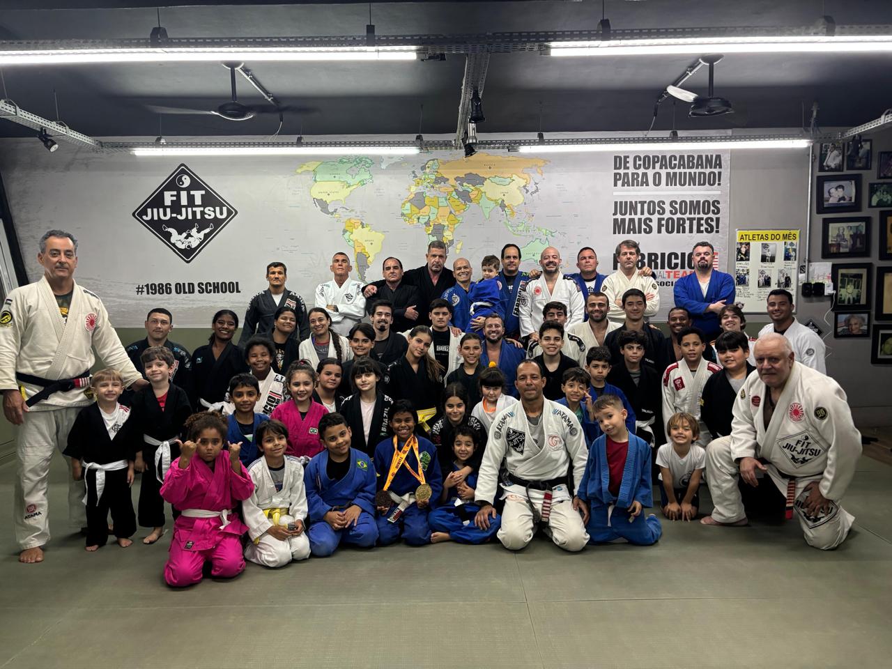 Turma adulto e infantil